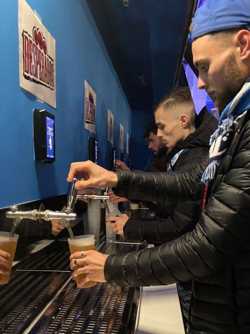 Borne to drink© avec supporters